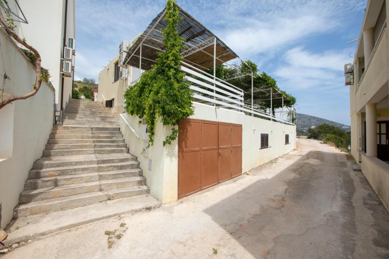Apartamento La Casa Di Nonno Milna  Exterior foto